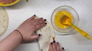 Вкусные и сочные чебуреки из лаваша . Простой и быстрый способ приготовления,а получаются просто ?