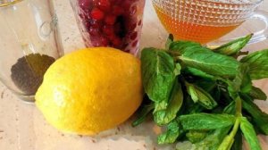 Чай с мятой, лимоном и медом