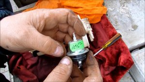 Бензонасос. Чери. Форд. Сеат. Меняем регулятор давления топлива РДТ за копейки.