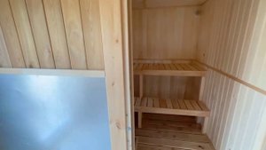 Банька с козырьком. Размер 5х2,35 метра. Два помещения.
