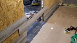 Отделка ламинатом стены с дверными проёмами