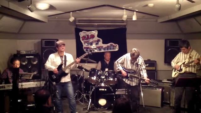 トゥーデイズ　加山雄三「夕陽は赤く」 смотреть онлайн