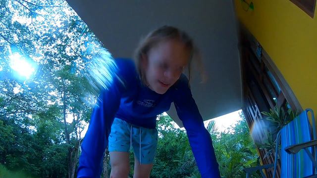 Whats it like living in Costa Rica?! смотреть онлайн