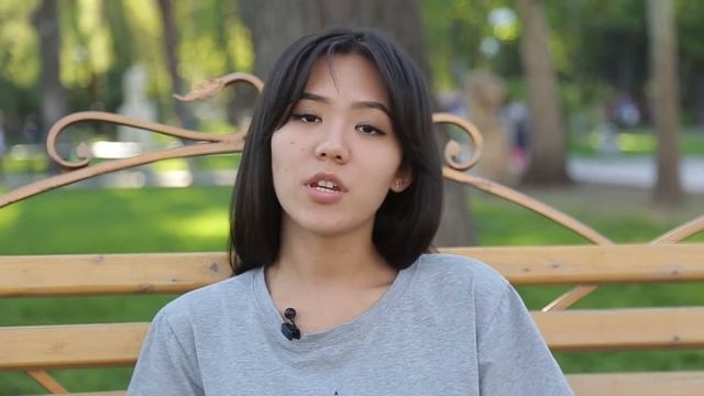 Обзор Xiaomi mi band и Xiaomi mi band 2 смотреть онлайн