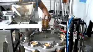 Фасовка арахиса в пластиковый стаканчик Альтер 01