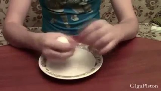 Как быстро очистить яйцо! смотреть онлайн