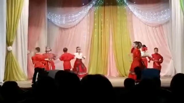 Танец «Тополь-тополёк»