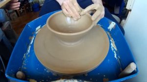 Миска на гончарном круге.//Гончарство.