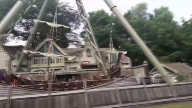 Летающий корабль, Эфтелинг (Efteling), Нидерланды смотреть онлайн