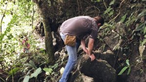 Вьетнам - Добыча драгоценных камней.