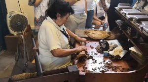 How are Cuban cigars made? | Как крутят кубинские сигары?