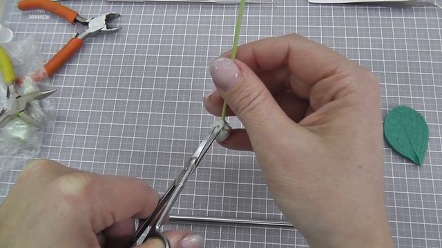 Цветок клевера из полимерной глины. Мастер-класс смотреть онлайн