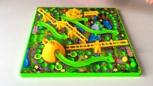 Детская настольная игра 3D «Змейки и лестницы»