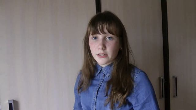 Страна читающая — Варвара Требич читает произведение «Родине» И. А. Бунина смотреть онлайн