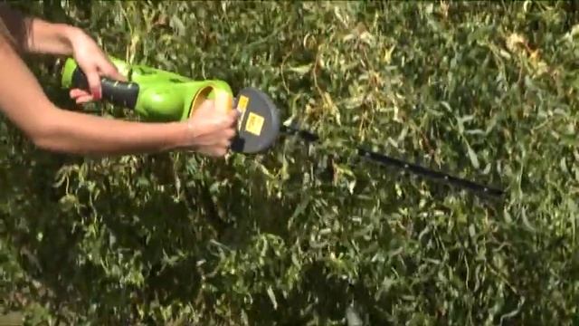 Fieldmann FZN 1001-A aku nůžky na živý plot смотреть онлайн