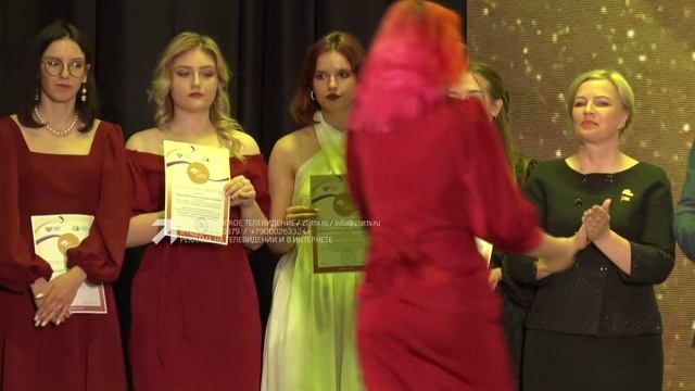 В Златоусте прошел бал медалистов