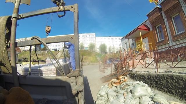 Сможет ли манипулятор удержать кузов самосвала? смотреть онлайн