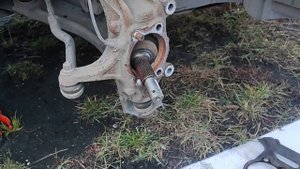 Nissan X-TRAIL t32 Меняем переднюю ступицу сами...