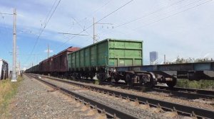 Тепловоз 2ТЭ116У-0054 с грузовым поездом