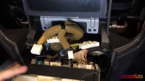 Nissan Skyline V36 (2006-2012) - демонтаж магнитолы для установки нашего решения по 08it Сlarion.