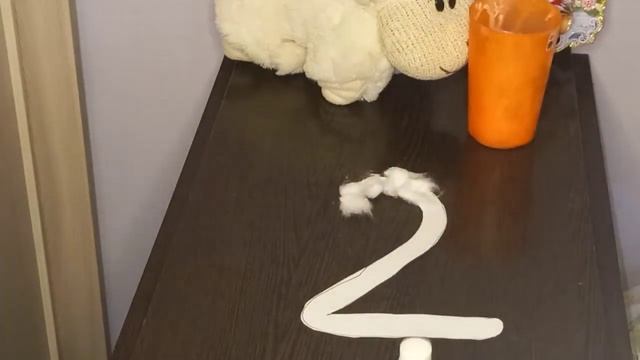 Новогодняя подделка для окон и стен/своими руками все очень просто