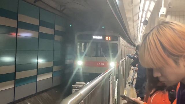 08.10.2023 года.Прибытие электрички на станцию Тамагава. смотреть онлайн