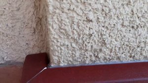 Установка отливов на цоколь.