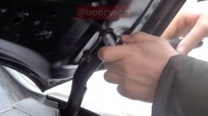 Toyota Highlander 3 - установка упоров / амортизаторов капота