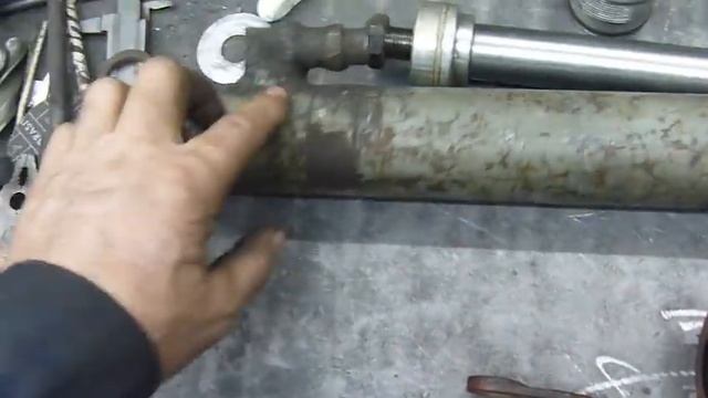 Установка снегоротора и ковша на переднюю часть трактора.