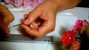 Очень ЛЕГКО!цветы из бисера для начинающих! Попробуй и убедись!Миленькие розочки портулака!