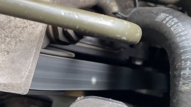 Дребезжание ремня генератора, замена обгонной муфты генератора Chevrolet Captiva 2.0 Diesel. смотреть онлайн