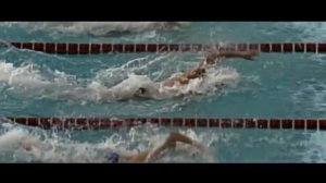 Четырехкратный Олимпийский чемпион по плаванию Александр Попов в бассейне «Чайка»