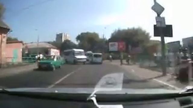 Город Ровно. Езда без правил смотреть онлайн