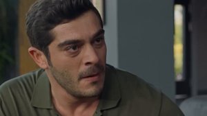 Bambaşka Biri 8. Bölüm