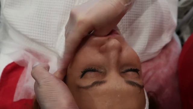 Mari Sharmel представляет скульптурный и глубокотканный (буккальный) массаж лица