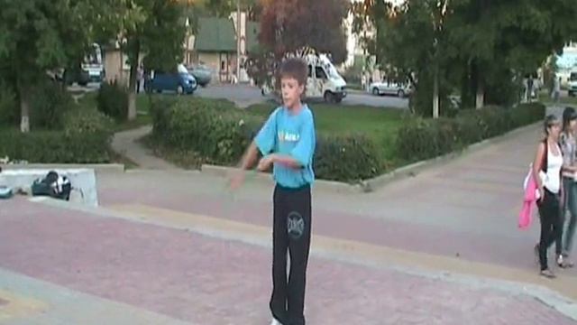 Скакалка. Несколько связок с одиночной скакалкой.