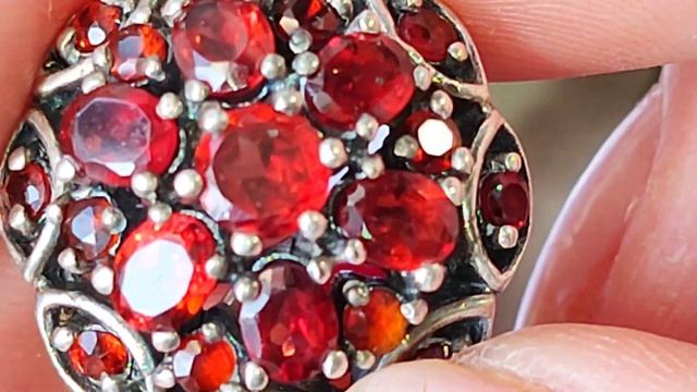 Крупные, готические серьги с яркими гранатами пиропами 10,96ct, 21*21, 20,57 гр, серебро 925, винта