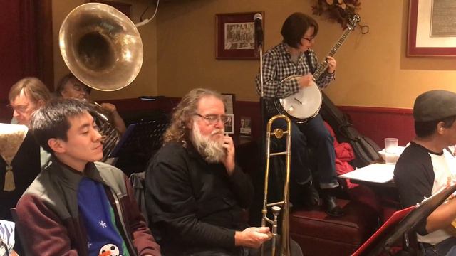 A bit o' COPENHAGEN as rendered by the CherryWillow Jazz Band on the last Friday night of 2019 смотреть онлайн