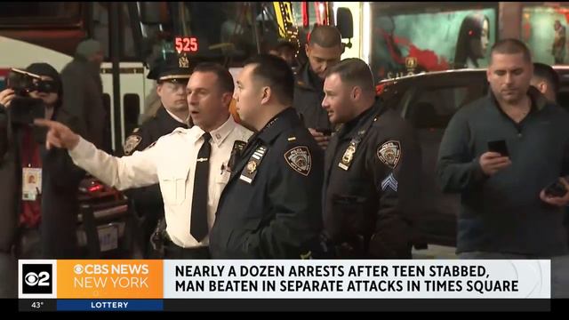 Several in custody after 2 attacks reported hours apart in Times Square смотреть онлайн