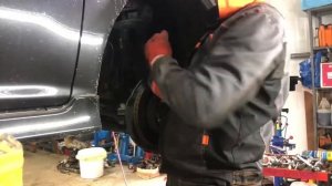 Замена пыльников стоек TOYOTA COROLLA FIELDER 2015 г. NKE165 Hybrid