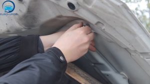 Установка амортизаторов капота на Toyota RAV4 3 rest/ Тойота РАВ4 3 рестайл