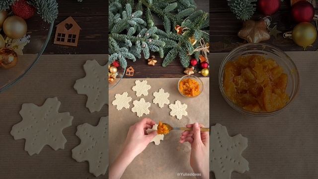 Печенье снежинки с апельсиновой начинкой из готового слоеного теста. Простая новогодняя выпечка