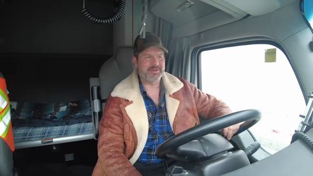 Выживаю в США в грузовике !!! Экономлю на жильe смотреть онлайн