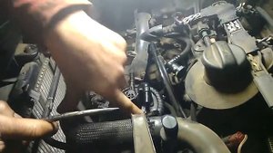 replacing the fuel filter in Peugeot 307 2.0 HDi (part1)