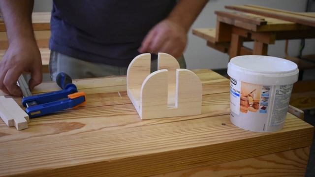 Как сделать деревянную салфетницу из сосны. По этапам смотреть онлайн