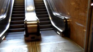 Подземный переход и выход к станции метро