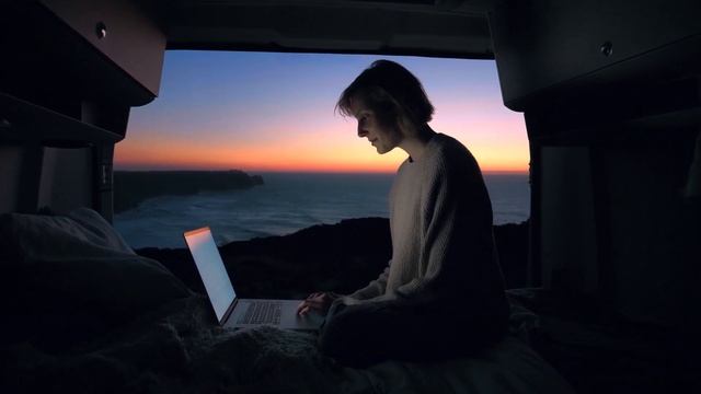 "Уже в дороге мой любимый" Стихотворение о любви и разлуке. Автор: Татьяна Шади смотреть онлайн