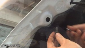 Установка амортизаторов (упоров) капота для Ford Fiesta 6 (арт. KU-FD-FI06-00) от upory.ru
