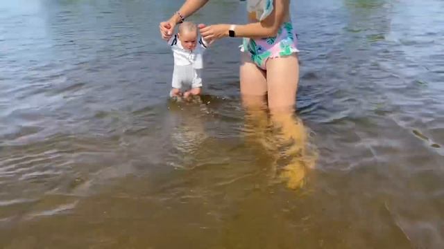 На море с РЕБОРНОМ РЕБОРН Грейсон купается на море reborn grayson swimming in the sea смотреть онлайн