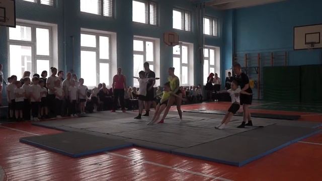 Школа 892. Акробатика смотреть онлайн